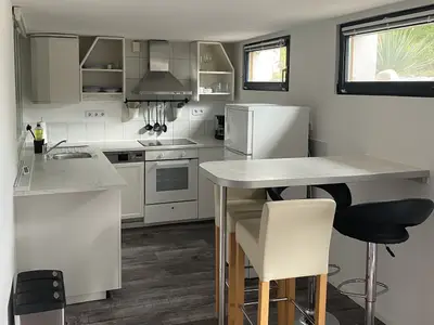KITCHEN, INSIDE