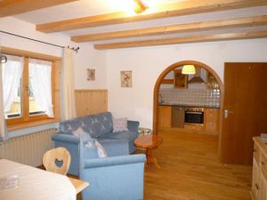 22028723-Ferienwohnung-4-Bad Wiessee-300x225-4