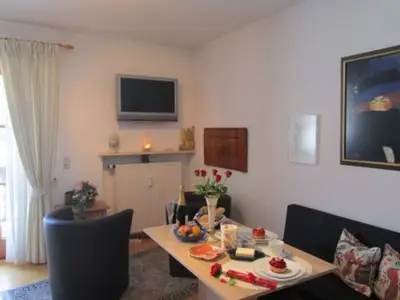 Ferienwohnung für 2 Personen (33 m²) in Bad Wiessee 3/9