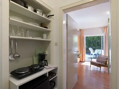 Photo, INSIDE, OUTSIDE