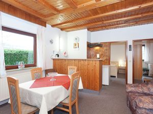 19340668-Ferienwohnung-4-Bad Wildungen-300x225-3