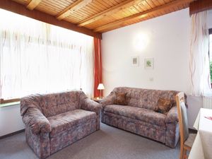 19340668-Ferienwohnung-4-Bad Wildungen-300x225-5