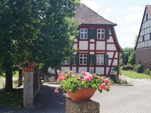 23054217-Ferienwohnung-4-Bad Windsheim-300x225-3