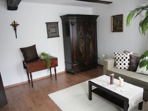 19033353-Ferienwohnung-4-Bad Windsheim-300x225-3