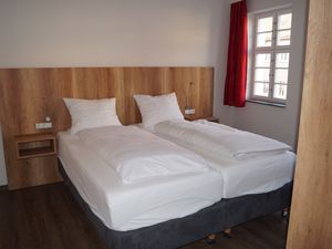 22140581-Ferienwohnung-5-Bad Windsheim-300x225-2