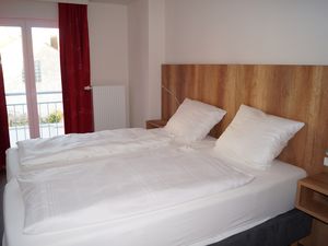 22140587-Ferienwohnung-2-Bad Windsheim-300x225-2