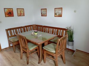 23327790-Ferienwohnung-6-Bad Wünnenberg-300x225-1