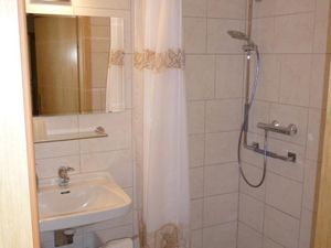 23327790-Ferienwohnung-6-Bad Wünnenberg-300x225-3