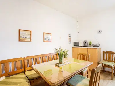 Photo, INSIDE, OUTSIDE