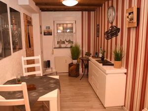 23659492-Ferienwohnung-4-Bad Zwesten-300x225-2