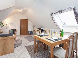 19340688-Ferienwohnung-4-Bad Zwesten-300x225-2