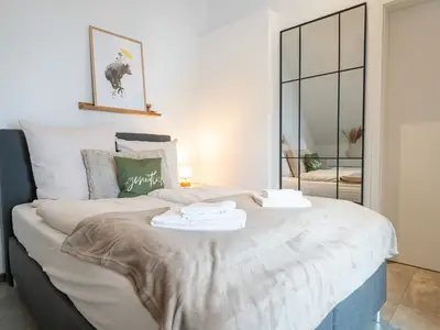 Bett Schlafzimmer 2