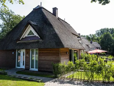 Blick in den Garten auf Haus 3