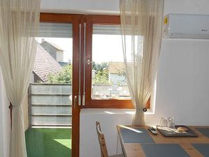 24018813-Ferienwohnung-4-Badacsony-300x225-2