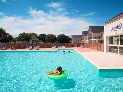 PoolOfHouse