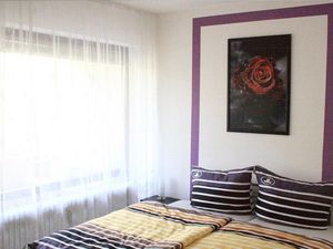 22421585-Ferienwohnung-4-Baden-Baden-300x225-4