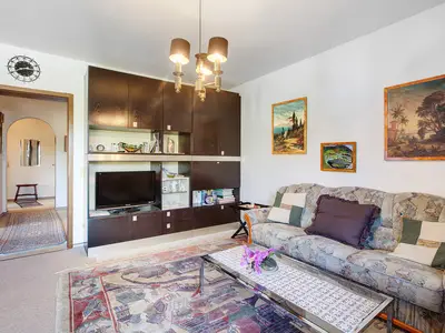 Photo, INSIDE, OUTSIDE