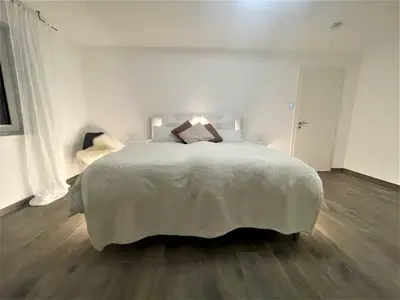 BEDROOM, INSIDE