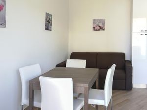 23760277-Ferienwohnung-4-Badesi-300x225-1