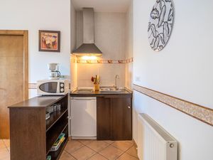 23758243-Ferienwohnung-3-Baena-300x225-5