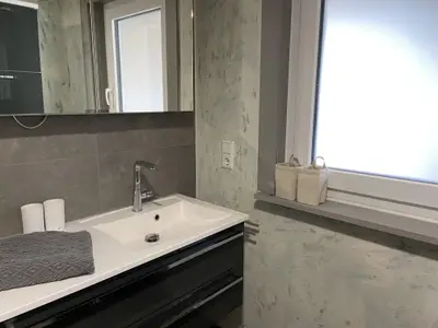 Ferienwohnung, Badezimmer II