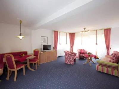 Photo, INSIDE, OUTSIDE