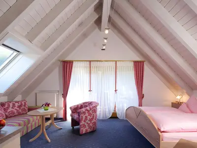 Photo, INSIDE, OUTSIDE