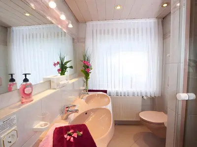 INSIDE, BATHROOM