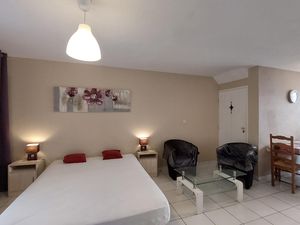 23760535-Ferienwohnung-4-Balaruc-les-Bains-300x225-1