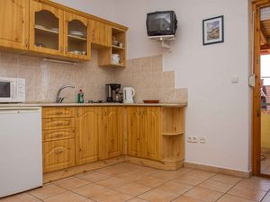 23768509-Ferienwohnung-4-Balatomáriafürdö-300x225-4