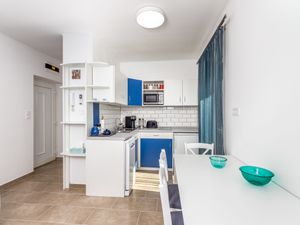 23868467-Ferienwohnung-4-Balatomáriafürdö-300x225-3