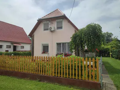 Ferienwohnung für 4 Personen (52 m²) in Balatomáriafürdö 1/10