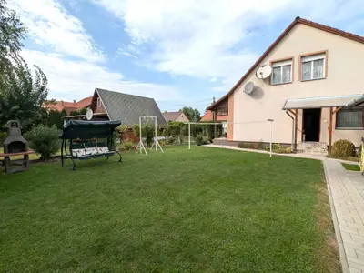 Ferienwohnung für 6 Personen (90 m²) in Balatomáriafürdö 1/10