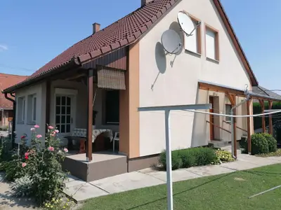 Ferienwohnung für 6 Personen (90 m²) in Balatomáriafürdö 3/10