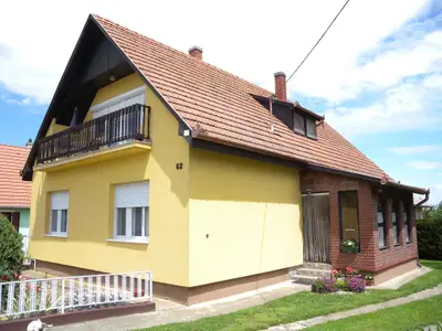 Ferienwohnung für 6 Personen (99 m²) in Balatonberény 1/10