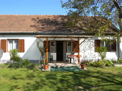 Ferienwohnung für 3 Personen (53 m²) in Balatonberény 1/10