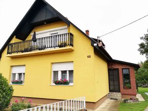 23772354-Ferienwohnung-4-Balatonberény-300x225-1