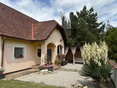 Ferienwohnung für 4 Personen (95 m²) in Balatonberény 1/10