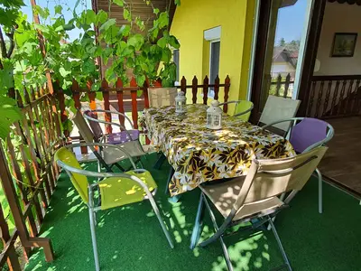 Ferienwohnung für 8 Personen (110 m²) in Balatonboglár 5/10