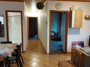 23566728-Ferienwohnung-6-Balatonfenyves-300x225-1