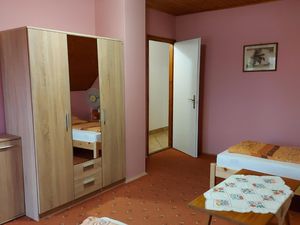 23566728-Ferienwohnung-6-Balatonfenyves-300x225-5