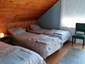 23771916-Ferienwohnung-8-Balatonföldvar-300x225-5