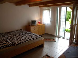 23776797-Ferienwohnung-2-Balatonföldvar-300x225-5