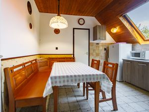 23836742-Ferienwohnung-7-Balatonföldvar-300x225-3