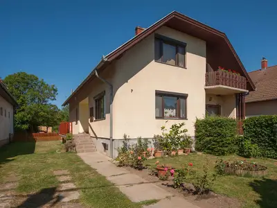 Ferienwohnung für 8 Personen (90 m²) in Balatonkeresztúr 6/10
