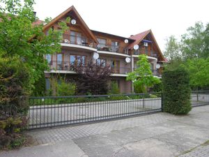 23779048-Ferienwohnung-3-Balatonlelle-300x225-1