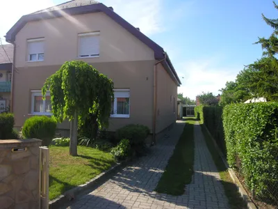 Ferienwohnung für 7 Personen (90 m²) in Balatonlelle 1/10