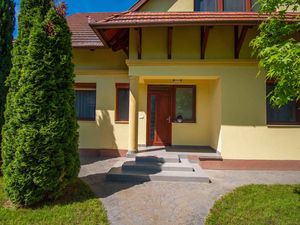 23773225-Ferienwohnung-4-Balatonlelle-300x225-2