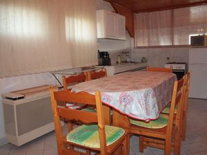 23939313-Ferienwohnung-6-Balatonlelle-300x225-3