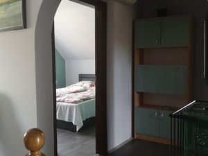 23924366-Ferienwohnung-8-Balatonlelle-300x225-1